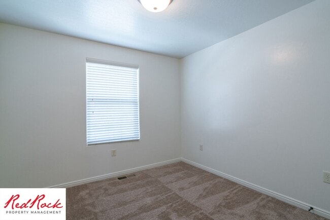 Building Photo - 2075 S Sir Monte Dr