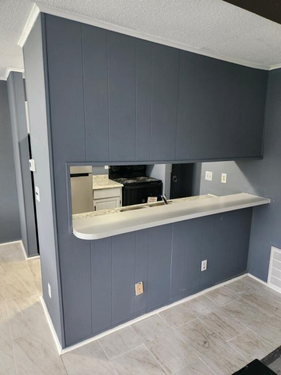 Building Photo - 520 Briar Manor