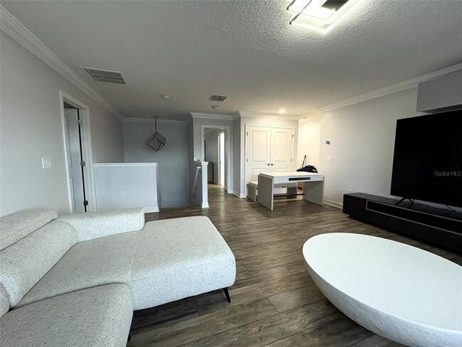 Building Photo - 10342 Lovegrass Ln