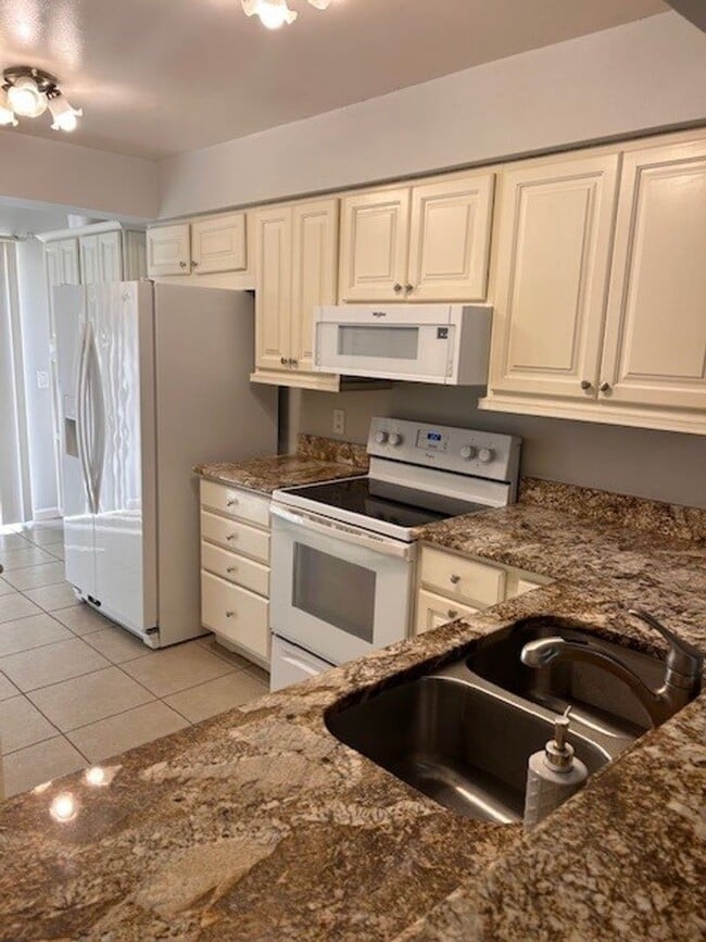 Building Photo - 3 BR / 2 BATH / 2 CAR GARAGE IN TUSCAWILLA