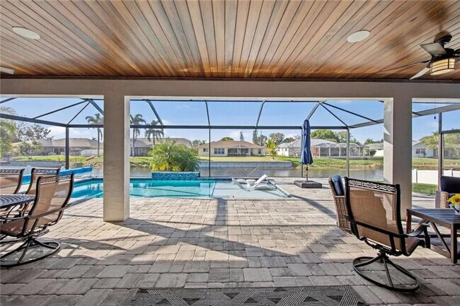 Building Photo - 414 SE 21st Terrace