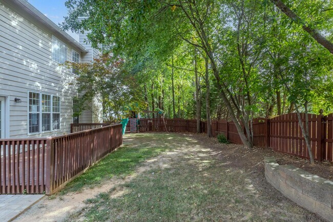 Building Photo - 1007 Brickstone Dr
