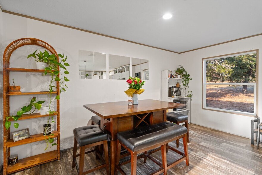 Building Photo - 126 Hidden Fern