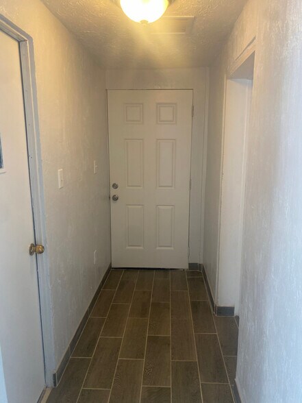 Building Photo - 1541 McCollum St