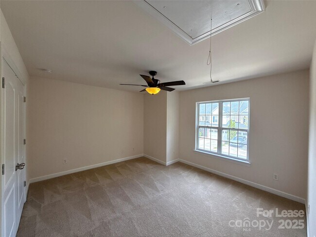 Building Photo - 11907 Red Rust Ln