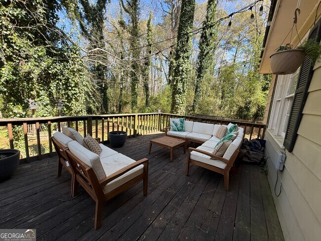 Building Photo - 199 Mimosa Dr