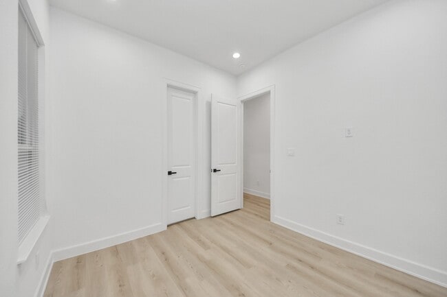 Building Photo - 6930 Liverpool St