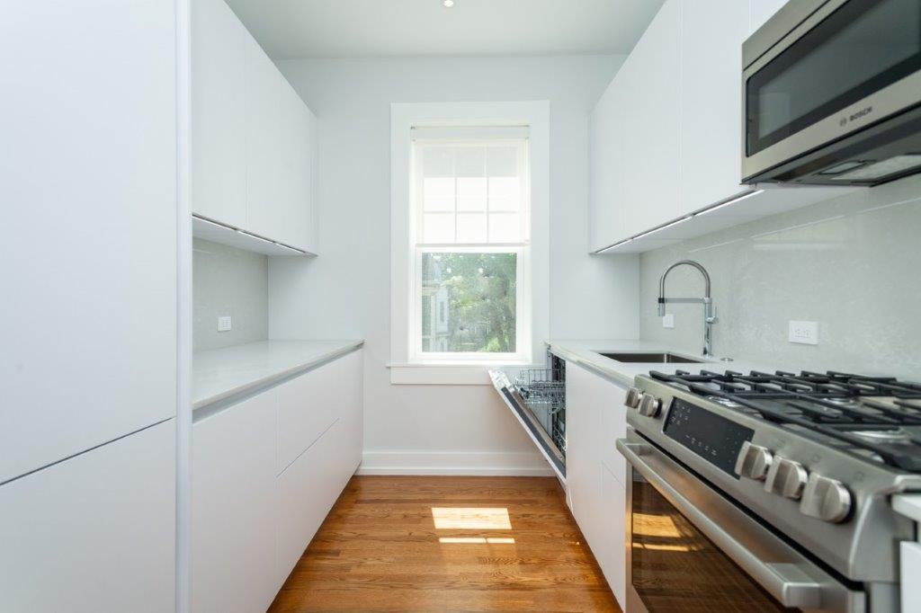 Building Photo - 20 Forest St