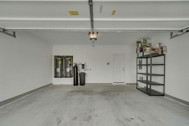 Building Photo - 17629 Shafer Dr