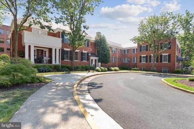 Building Photo - 610 Bashford Ln