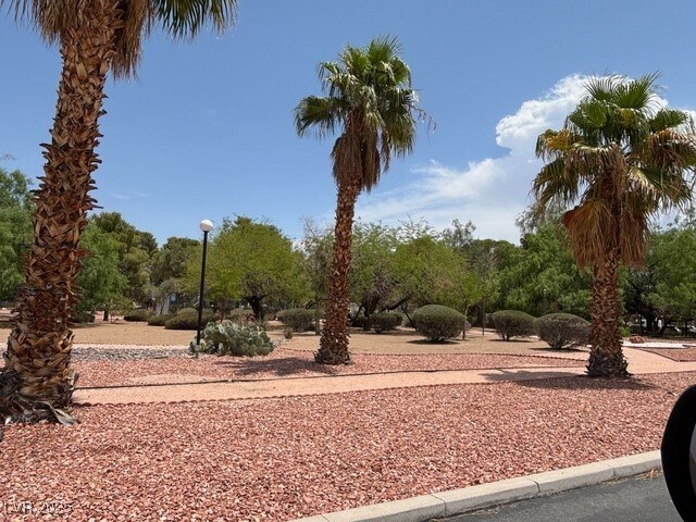 Building Photo - 750 S Royal Crest Cir
