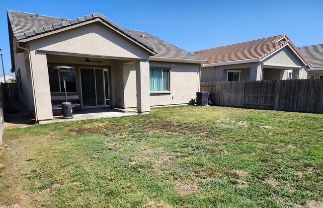 Building Photo - Awesome 3 Bedroom Home for Rent in West Ro...