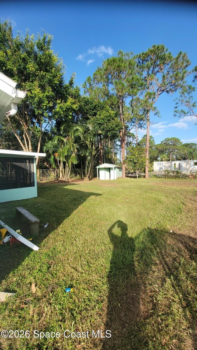 Building Photo - 737 Geoffrey Ave SW