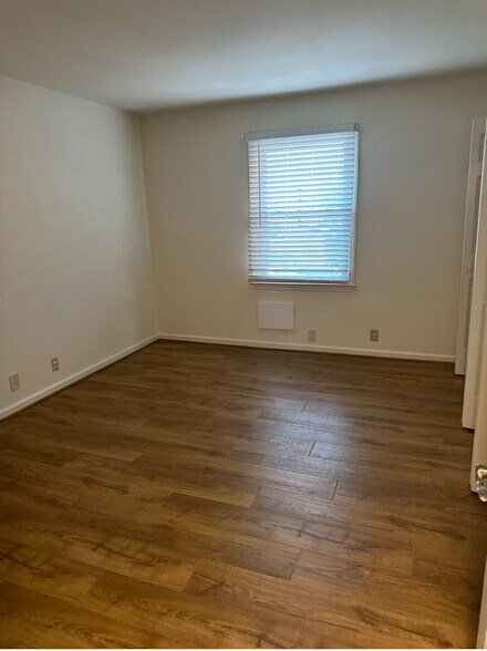 Building Photo - 2118 Acklen Ave