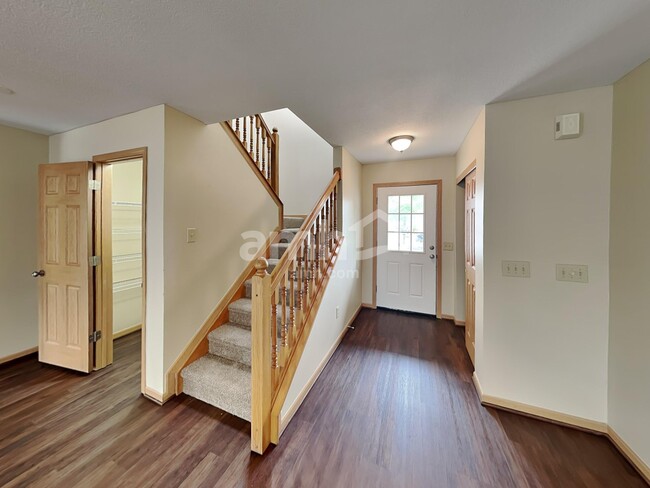 Building Photo - 3985 Boyer Ridge Dr