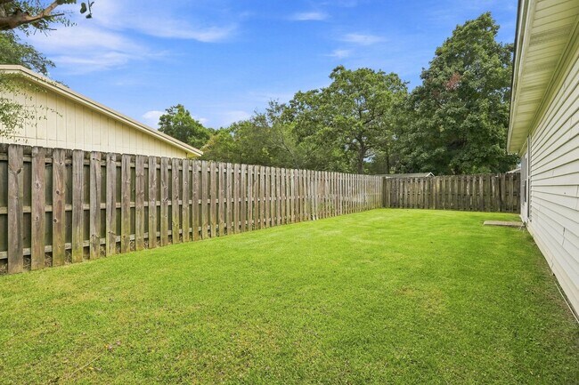 Building Photo - 148 Meadowbrook Ct