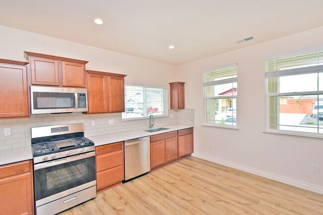 Building Photo - Cold Springs Beauty with View and RV Parking