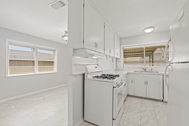 Building Photo - 1409 Conrad Sauer Dr