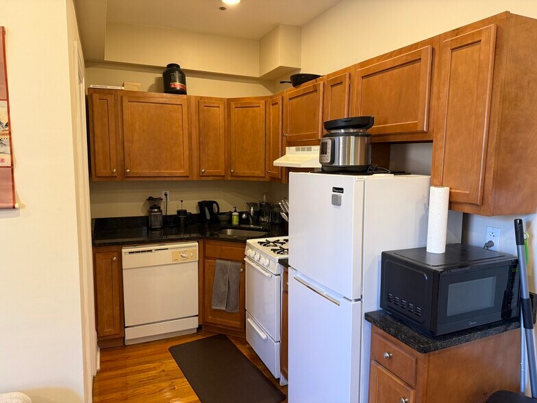 Building Photo - 1197 Commonwealth Ave