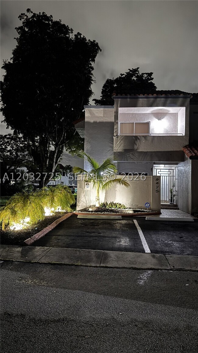 Building Photo - 6475 SW 129th Ave