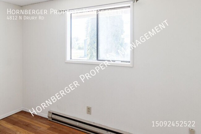 Building Photo - 4812 N Drury Rd