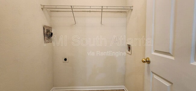 Building Photo - 288 Brookview Dr