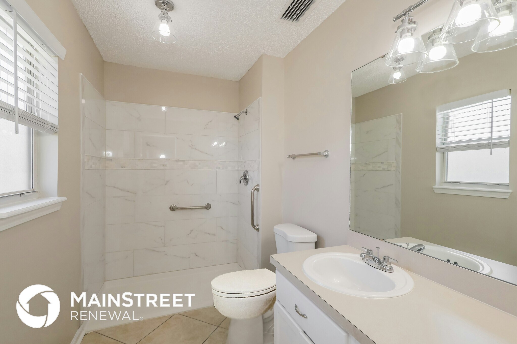 Building Photo - 3738 Woodbriar Dr