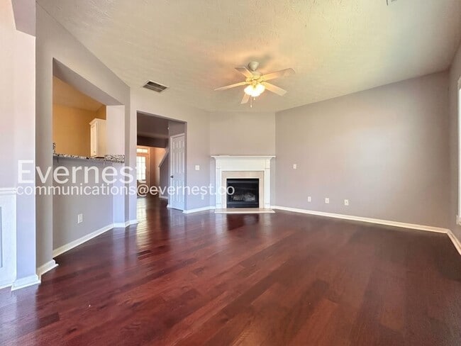 Building Photo - 729 Mountain Laurel Dr