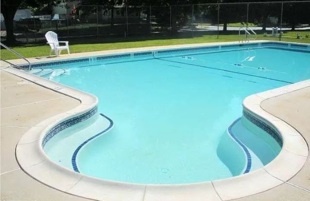 Community Pool - 3 Florence Tollgate Plz