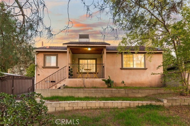 Building Photo - 10554 Plainview Ave