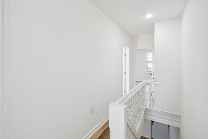 Building Photo - 4447 N 19th St