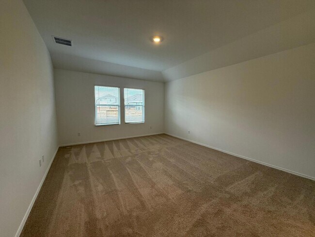 Building Photo - 290 Gresham