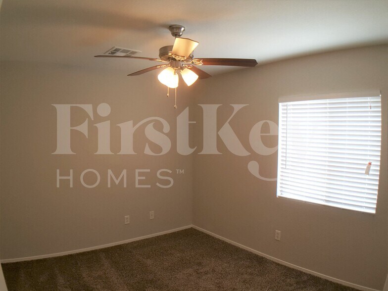 Building Photo - 4941 Drifting Pebble St