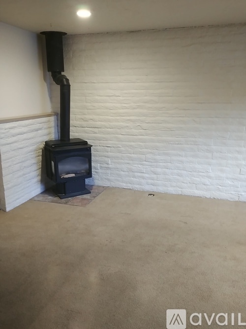 Building Photo - 27 Balsam Ct