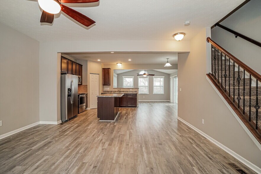 Building Photo - 6334 Oak Trail Dr