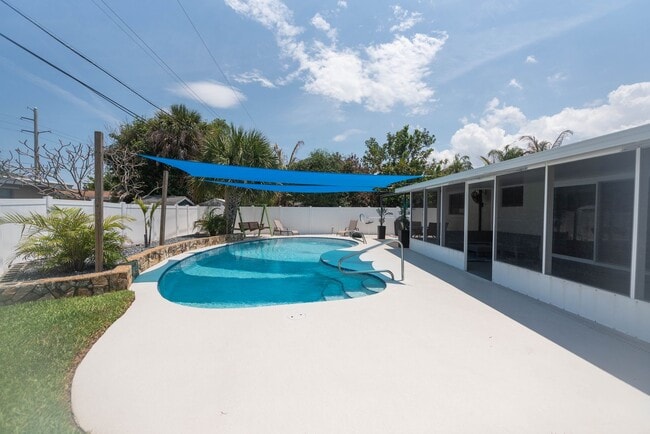 Building Photo - New Pool Home Rental Listing in Palm Bay Florida!