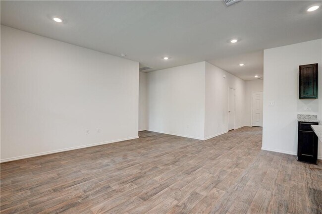 Building Photo - 14500 Fitzgibbon Dr