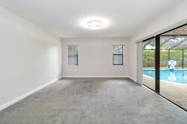 Building Photo - 21920 Holly Tree Way