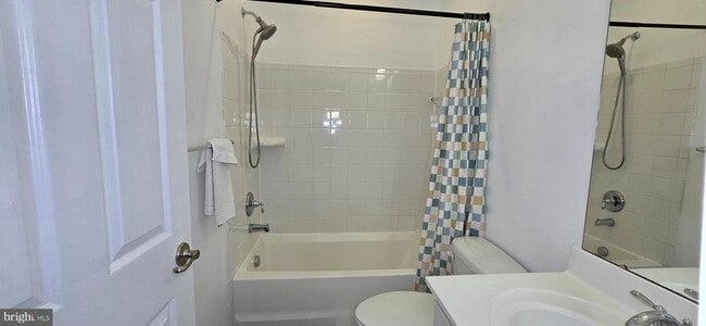 Building Photo - 5658 Virginia Ln