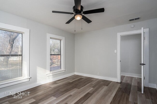 Building Photo - 842 Grand Ave