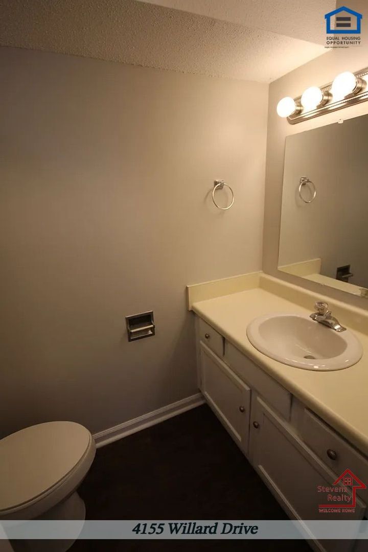 Building Photo - 4155 Willard Dr