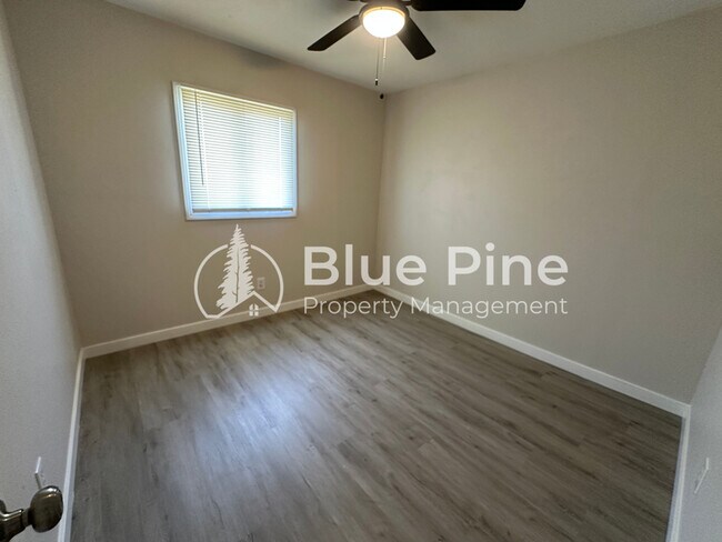 Building Photo - 1198 Boise Ave