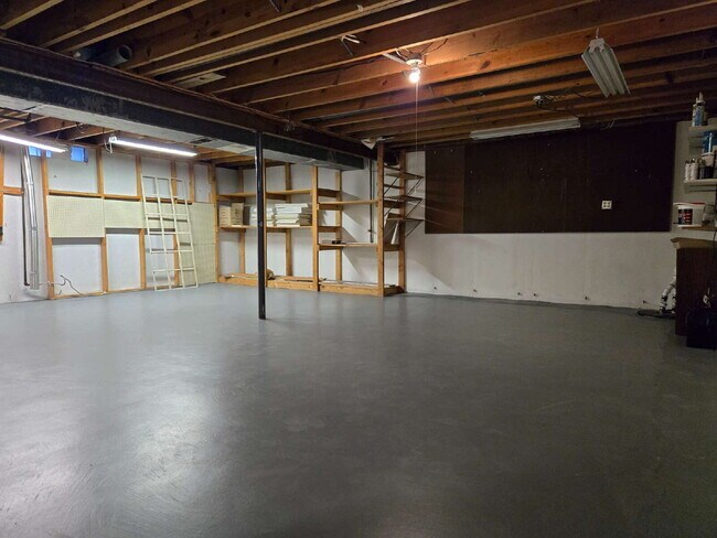 Building Photo - The Good Life — Over 2,200 Sq Ft with Finished Basement & Sunroom