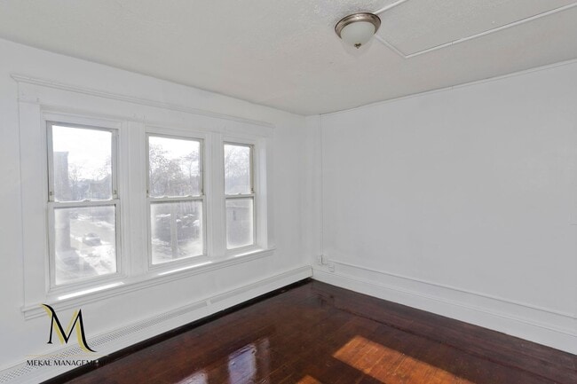 Building Photo - 528-532 Union Street