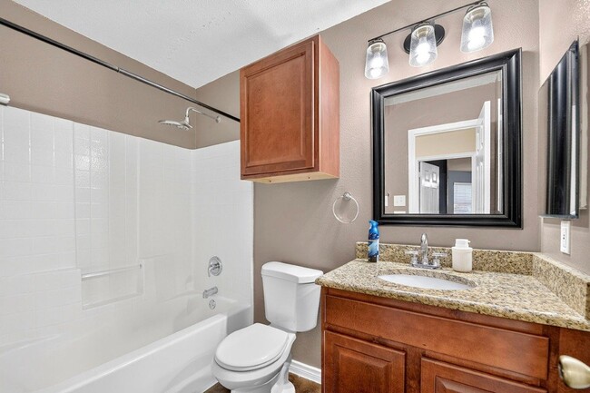 Building Photo - 1012 Triple Crown Dr