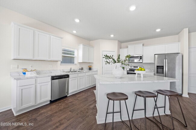 Building Photo - 2555 Oak Stream Dr