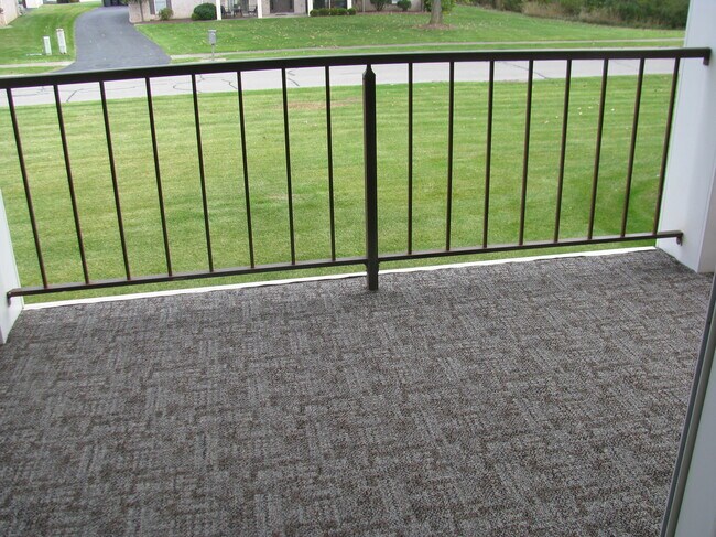 Building Photo - 7404 Eisenhower Dr