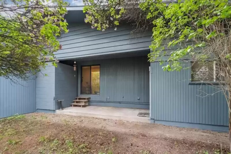 Building Photo - 1749 Woodland Ave