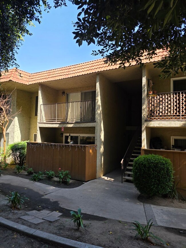 Primary Photo - Renovated upstairs 2 bedroom 2 bath condo ...