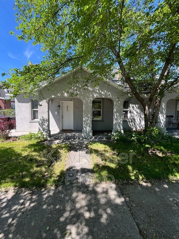 Primary Photo - 153 200 S